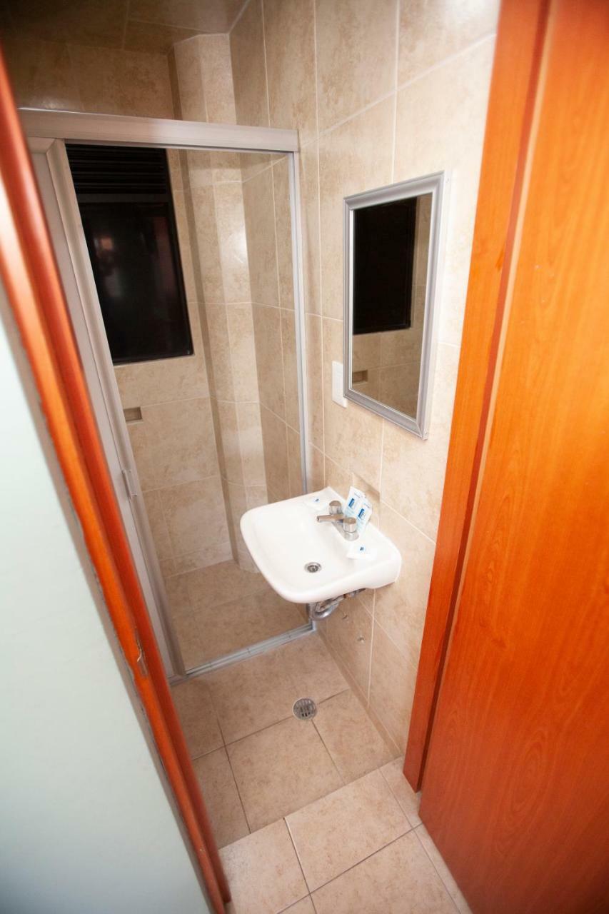 Hotel Lira - Sólo Adultos Mexikóváros Kültér fotó