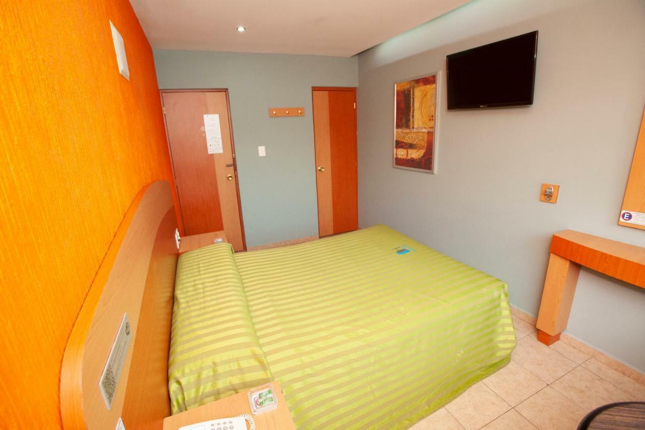 Hotel Lira - Sólo Adultos Mexikóváros Kültér fotó