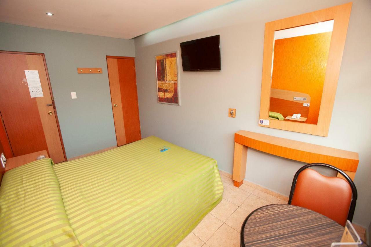Hotel Lira - Sólo Adultos Mexikóváros Kültér fotó